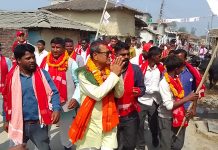 बृन्दावनका नगर प्रमुख बिनोद प्रसाद कुर्मीले तारा छापको उम्मेदवार भट्टराईलाई गरे भव्य स्वागत